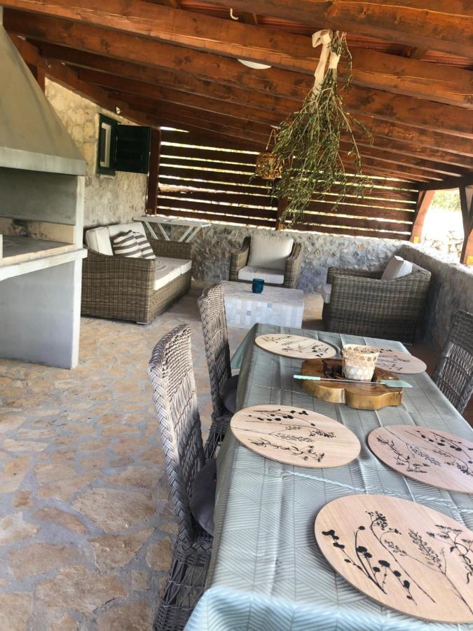 Private Cottage In Olive Grove With Heated Pool Vinišće Exterior foto